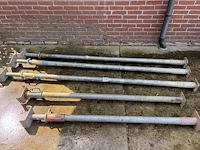 3 stempels 2,2 m en 2 stempels 1,5 m - afbeelding 1 van  1