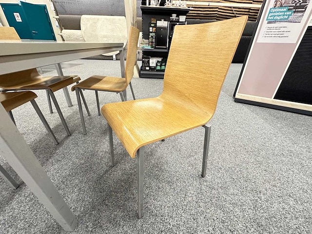 3 tafels met 6 pedrali stoelen - afbeelding 4 van  6