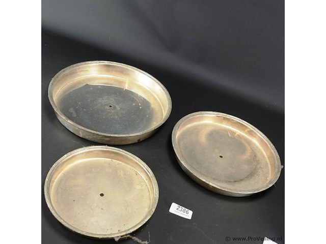 3 verzilverde etagiereetages - afbeelding 3 van  5