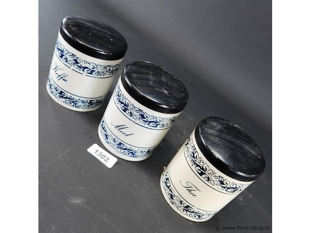 3 voorraadpotten met inhoud - afbeelding 2 van  5