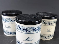 3 voorraadpotten met inhoud - afbeelding 3 van  5