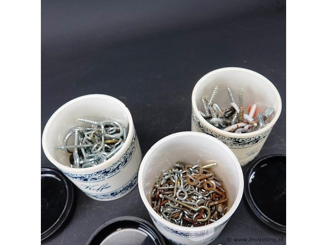 3 voorraadpotten met inhoud - afbeelding 4 van  5