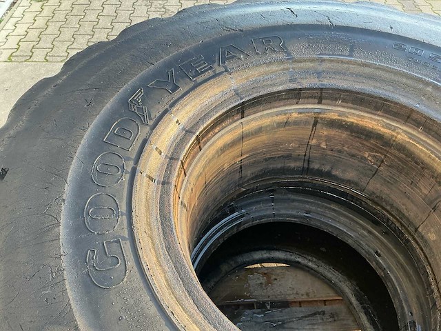 3 x goodyear 1x hilo wiellader banden - wiellader banden set - band, wiel - afbeelding 3 van  13