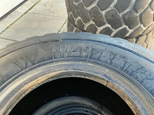 3 x goodyear 1x hilo wiellader banden - wiellader banden set - band, wiel - afbeelding 13 van  13