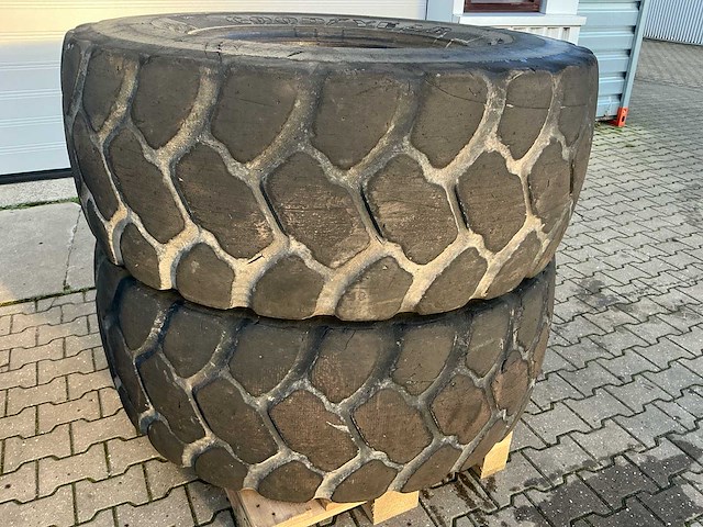 3 x goodyear 1x hilo wiellader banden wiellader banden set band, wiel en velg - afbeelding 5 van  13