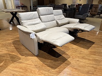 3-zits bank, beige leer, elektrisch verstelbare relaxfunctie - afbeelding 3 van  6