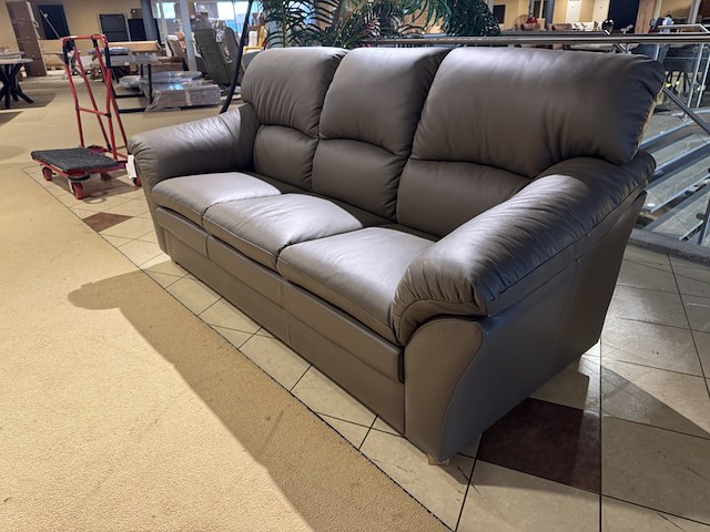 3-zits bank, taupe leer, houten poten - afbeelding 3 van  5