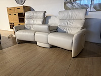 3-zits bank, wit leder, elektrisch verstelbaar - afbeelding 2 van  4