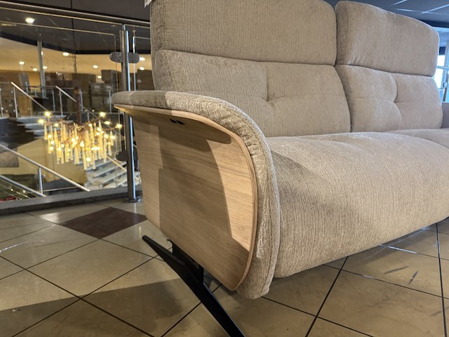 3-zits bank, wit stof, elektrisch verstelbare relaxfunctie, zwarte poten - afbeelding 4 van  4