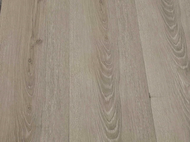30 m2 laminaat xl plank - 2410 x 241 x 12,3 mm - afbeelding 1 van  3