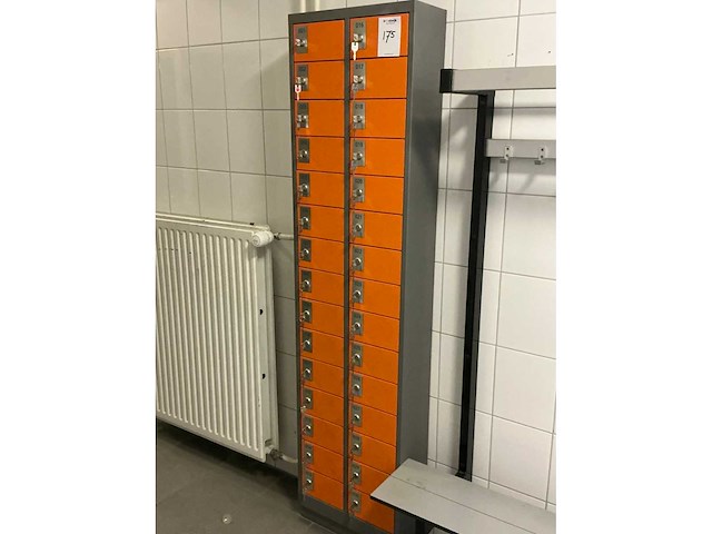 30-vaks lockerkast - afbeelding 2 van  3