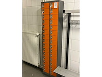 30-vaks lockerkast - afbeelding 2 van  3