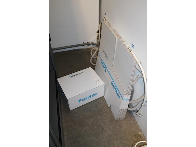 30 verhuisdozen met afmeting 46 x 36 x 21 cm. - afbeelding 2 van  3