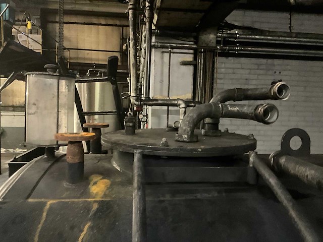 30m3 procesolie opslagtank - afbeelding 5 van  7