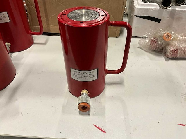 30t hefcilinder - afbeelding 1 van  4