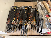 30x bbq accessoires w.o. vork, schoonmaakborstel w.o. patton - afbeelding 2 van  6