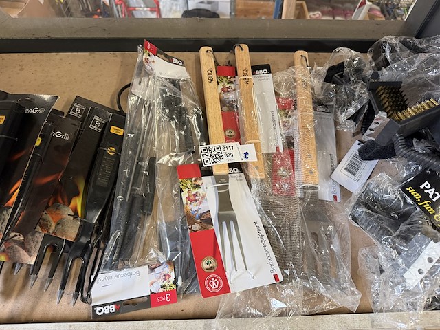 30x bbq accessoires w.o. vork, schoonmaakborstel w.o. patton - afbeelding 4 van  6