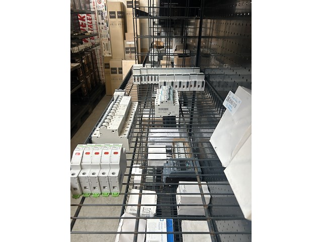 30x meterkast zekeringhouder w.o. siemens, hager - afbeelding 1 van  8