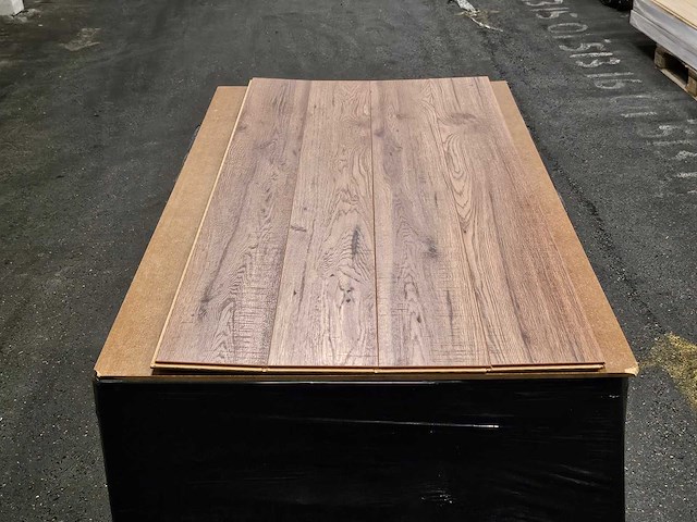 31 m2 laminaat plank - 1383 x 159 x 10 mm - afbeelding 3 van  3