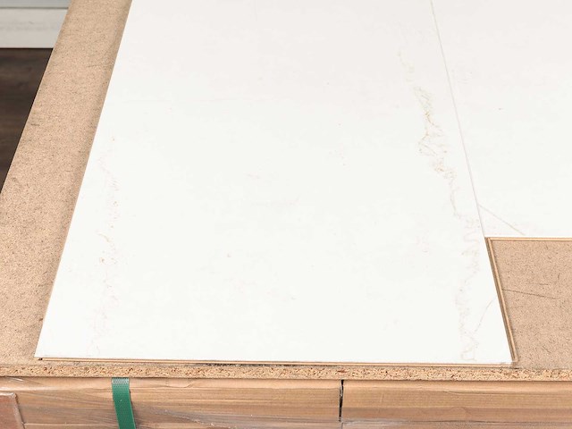 31 m2 laminaat tegel - 810 x 400 x 8 mm - afbeelding 2 van  4