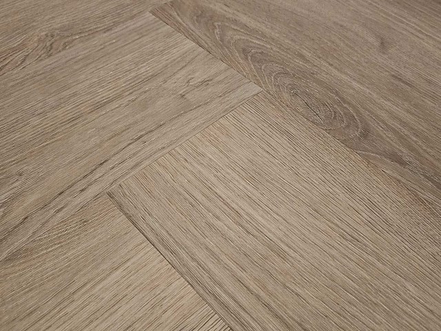 31 m2 pvc spc click visgraat - 750 x 150 x 6 mm - afbeelding 1 van  3