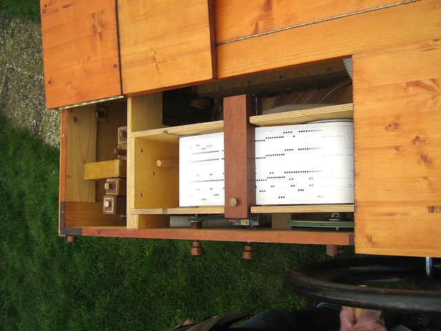 31 toets draaiorgel 'de clown' met 50+ rollen - afbeelding 12 van  18