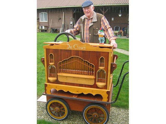 31 toets draaiorgel 'de clown' met 50+ rollen - afbeelding 13 van  18