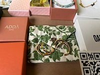 31x sieraden en accessoires w.o. myka, joöli's, addà gems, guess, oak & luna - afbeelding 5 van  8