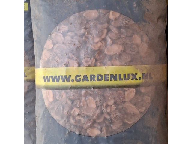 31x zak halve perzikstenen a 10 kg gardenlux - afbeelding 2 van  5