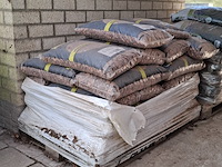 31x zak halve perzikstenen a 10 kg gardenlux - afbeelding 4 van  5