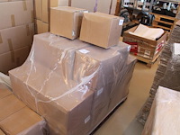 32 betonnen voeten t.b.v. laadpalen. - afbeelding 1 van  4