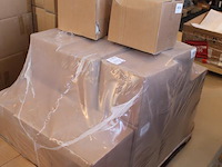 32 betonnen voeten t.b.v. laadpalen. - afbeelding 2 van  4