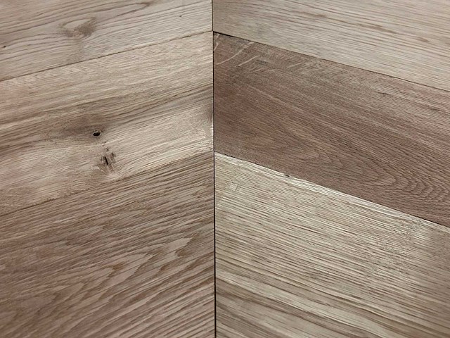 32 m2 parket hongaarse punt - 745 x 145 x 16 mm - afbeelding 1 van  1