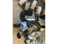 32 x nieuwe zwenkwielen (32x) - afbeelding 1 van  3