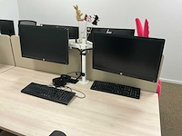 33 monitoren met 13 dockingstations - afbeelding 2 van  17