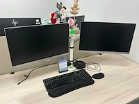 33 monitoren met 13 dockingstations - afbeelding 17 van  17