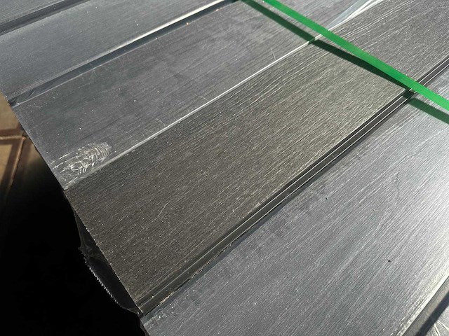 336x composiet schuttingplank zwart / antraciet - 182,5x15,4x2 cm - houten tuinomheining - afbeelding 2 van  3