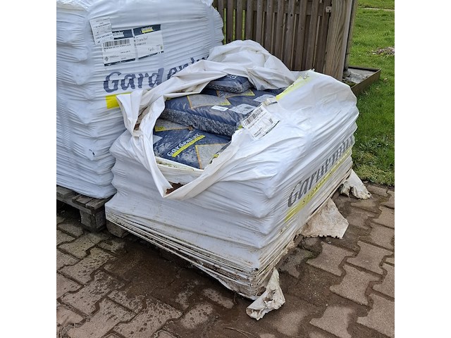 33x zak basalt split a 20 kg gardenlux, zwart - afbeelding 4 van  5