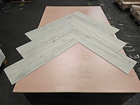 34 m2 pvc spc click visgraat - 610 x 150 x 4 mm - afbeelding 3 van  3