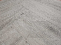 34 m2 pvc spc click visgraat - 610 x 150 x 4 mm - afbeelding 1 van  3