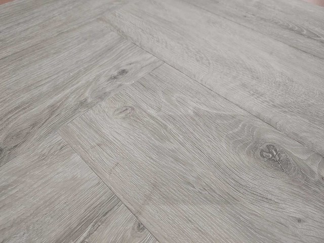 34 m2 pvc spc click visgraat - 610 x 150 x 4 mm - afbeelding 1 van  3