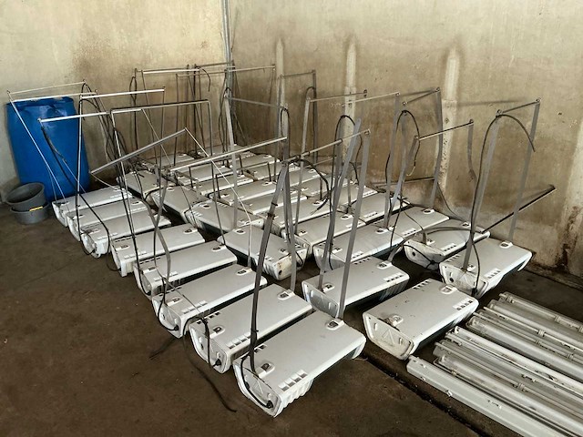 34 stuks industriële stal-/loods armaturen - 400w - afbeelding 1 van  3