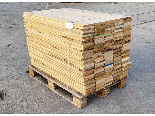34.4m2 afrikaans eiken 18 x 140 mm, lengte 120cm (205x) - afbeelding 1 van  5