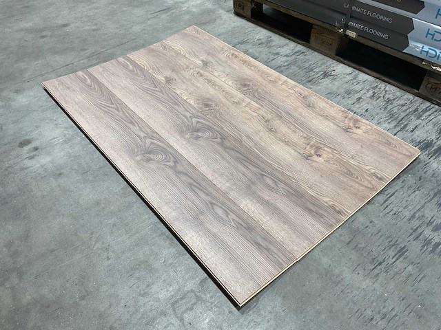 34,7m² purity pulse rustiek eiken laminaatvloer - afbeelding 2 van  5