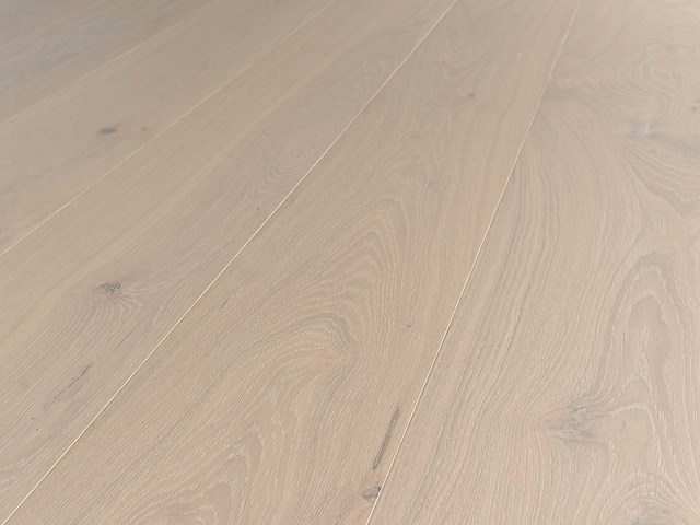 35 m2 parket eiken xl mutliplank - 2420 x 187 x 15 mm - afbeelding 1 van  4