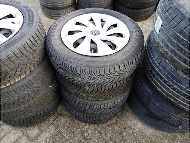 35 sets stalen velgen met banden - afbeelding 7 van  36