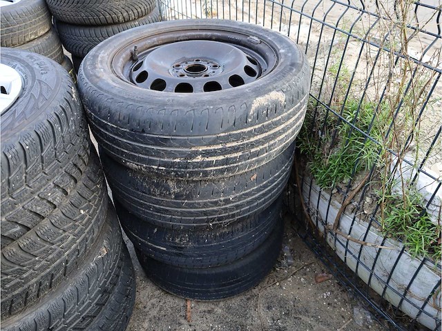 35 sets stalen velgen met banden - afbeelding 11 van  36
