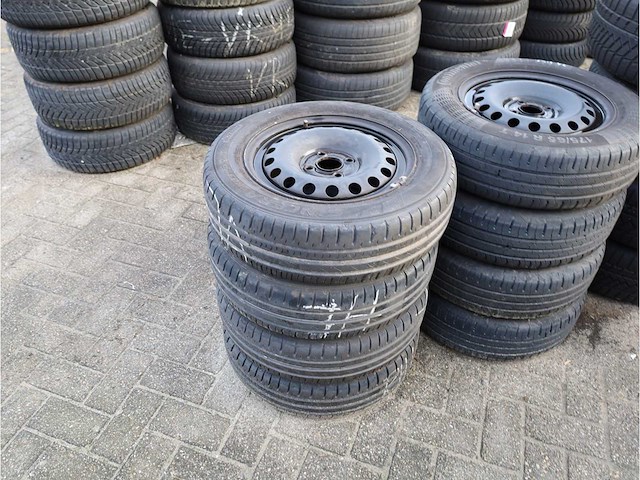 35 sets stalen velgen met banden - afbeelding 13 van  36