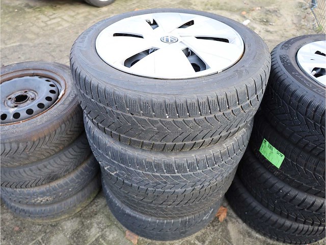 35 sets stalen velgen met banden - afbeelding 28 van  36