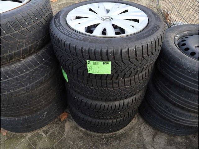 35 sets stalen velgen met banden - afbeelding 29 van  36